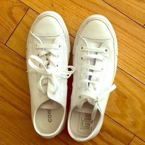 Converse all star ladies sport shoes gently worn.